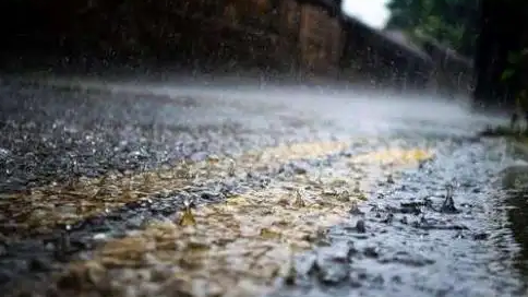 暴雨天留心4个风险点热搜配图